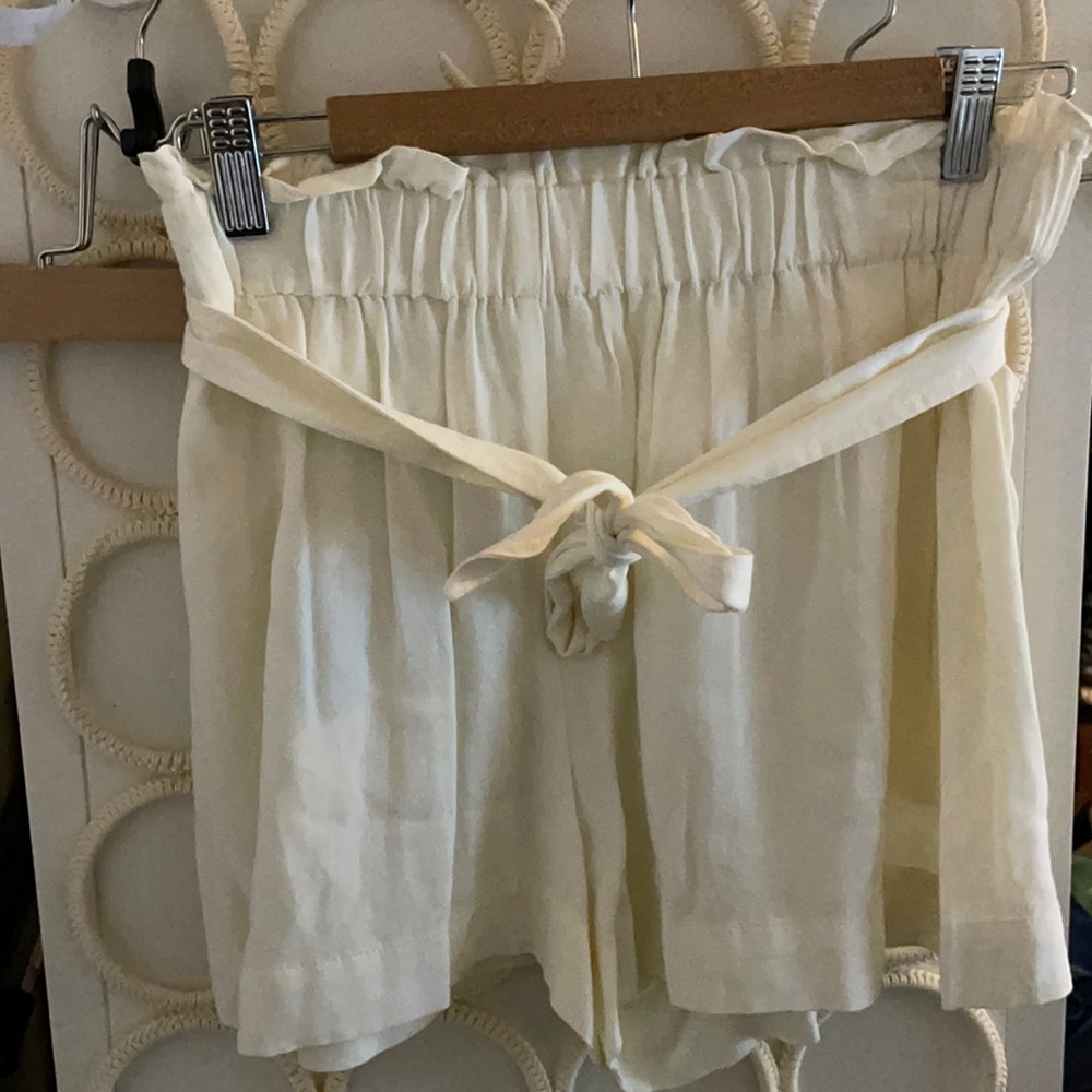 Bcbgeneration Cream Small Shorts - image 4